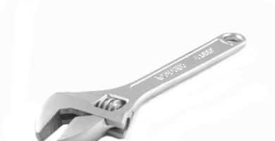 llave inglesa ajustable